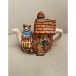 Tea-Née Collectible Two Little Bears Shoe House Teapot by Cardinal